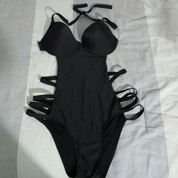 New trendy plus size bandage monokini Swimsuit - Picture 3 of 4